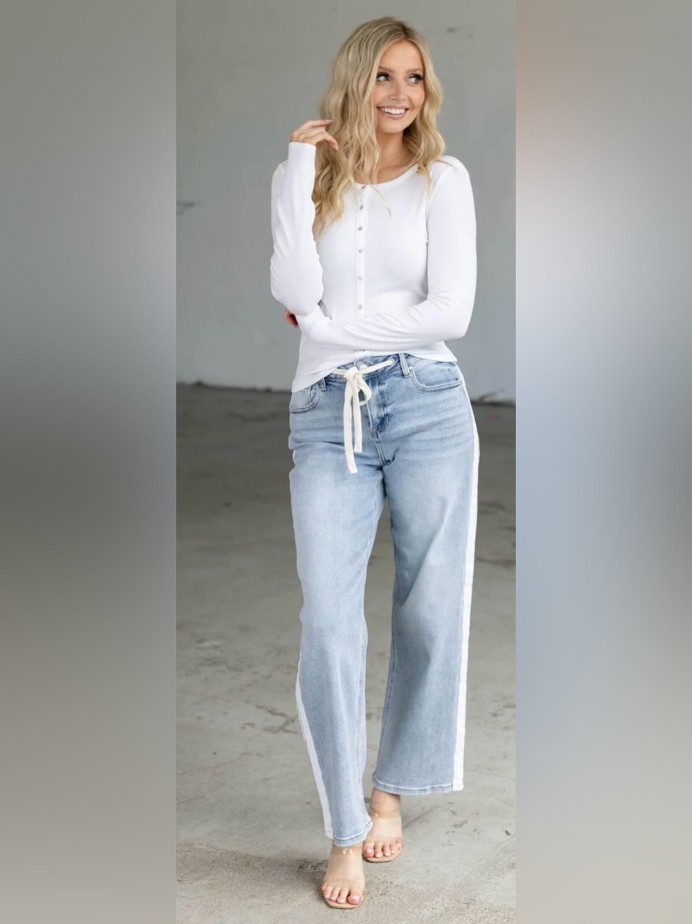 risen Light Blue Wide-Leg Jeans with White Side Stripe 3/26 - Picture 2 of 11